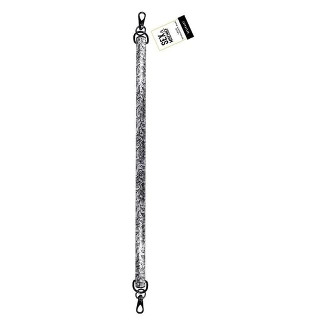 Lace Spreader Bar - Image 1
