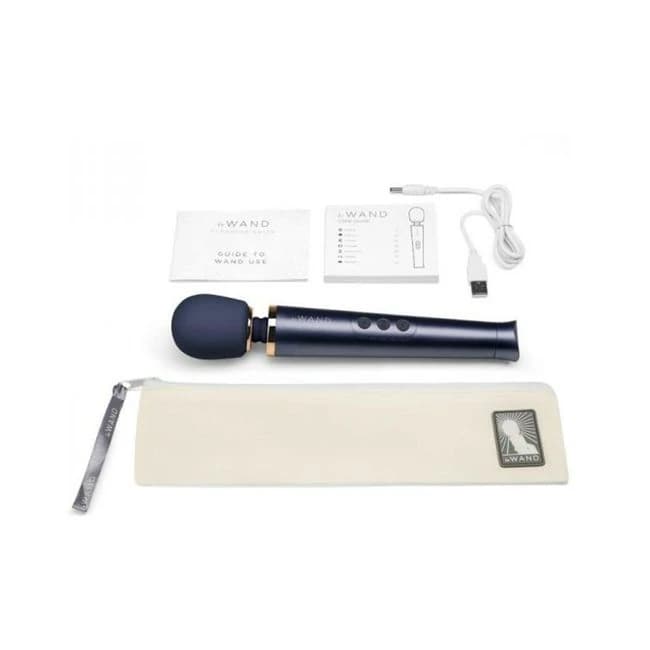 Le Wand Petite Rechargeable Vibrating Massager, image 1